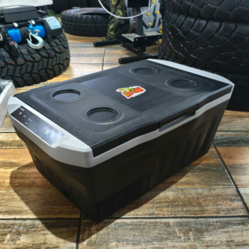 Geladeira Automotiva 12v / 24v / 127v / 220v 30 Litros Cooler Compressor Ideal p/ Camping / Pesca