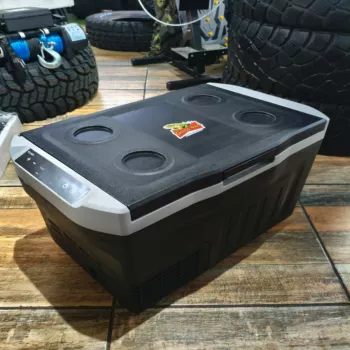 Geladeira Automotiva 12v / 24v / 127v / 220v 30 Litros Cooler Compressor Ideal p/ Camping / Pesca