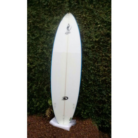 Prancha de Surf – Shortboard ( pranchinha )  Hibrida, feita em poliéster 