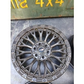 rodas aro 20x9 furação 6x139 novas montadas somente para exposição jogo 4 unidades