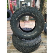 pneu bfgoodrich all-terrain  285/70 r 17 usados 95% de vida somente uma unidade