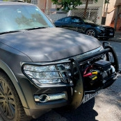 Protetor de Farol / Quebrado Mato / Protetor Grade Frontal com Mesa para Guincho para Pajero Full até 2013 até 2021