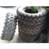 Jogo de pneus 33x12,5 R15 modelo 3 K 70 % de vida útil, sem defeitos ( perfeito )