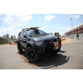 Guincho Elétrico Winch 12.000lbs / 5400kg com Cabo de Kevlar, Novo da Vitrine  Última Unidade  Solenoide móvel   pode se