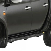 Estribo para Mitsubishi Triton Cabine Dupla - Todos os Anos - Cor Preto