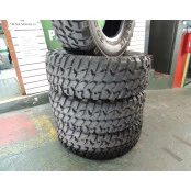 Jogo com 4 Pneus 285/75 R16 Gt Radial Adventuro MT sem uso , Montado em veículo de exposição em feiras