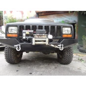 Para-choque Cherokee Sport com Mesa de Guincho - Anos 1991 à 2001
