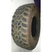 Pneu 37/12,5 R 17  mud Terrain, usado  50% de vida útil 