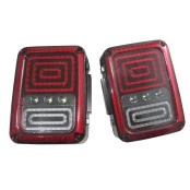Par de Lanterna Traseira Especial LED - Jeep Wrangler JK (2007 à 2018)