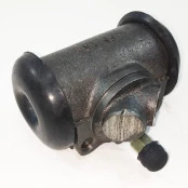 Cilindro de Freio Dianteiro Esquerdo para F-75 / F-600 / F-7000 / F-11000 / F-12000 (1971 Até 1989) Aero Willys / Itamar