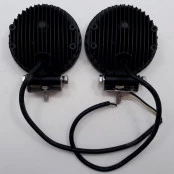 PAR DE FAROL 06 LEDS / 18 W COM ALCANCE DE 100 MTS (PEÇA DE MOSTRUÁRIO)