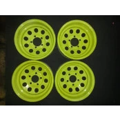 Jogo com 4 rodas semi novas em em perfeito estado 16x7 5 furos de 139,7 para Jeep Willys, Suzuki