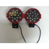 Par de Farol de 17 led / 51w com a armação vermelho ,peça usada em veiculo de exposição em perfeito
