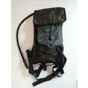 Mochila camuflada hidratação termica 2 litros p/ camping,passeios ,etc