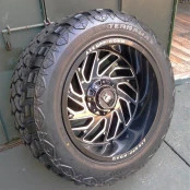 Kit com 4 Rodas Aro 20x12 6 Furos de 139,7 + 4 Pneus Terramax 33x12,5 R20 Mud Terrain