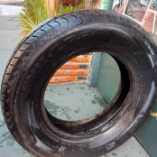 Pneu 205/70 r15  Peça única Pela METADE DO PREÇO