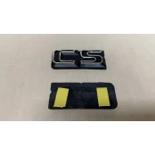 Emblema Cs Vw Santana Antigo Cromado E Preto 