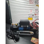 Guincho Eletrico 12.000lbs Semi Novo   Com cabo de Kevlar Acompanha guia, cabo, controle com fio 