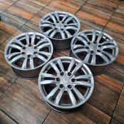 Jogo de Rodas 18x7,5 Furação 6x139,7 Mitsubishi Original - Semi Nova 