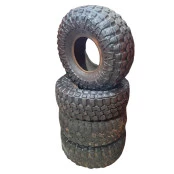 Jogo com 4 Pneus 37x14.5 R15 Carcaças Maxxis Creepy Crawler (2 com 80% de vida útil  e 2 com 50% de vida útil)
