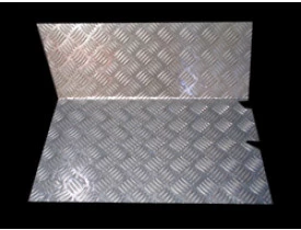 Tapete_de_aluminio_motorista.JPG
