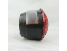 Lanterna Traseira Original em Plástico para Jeep Willys com Vigia