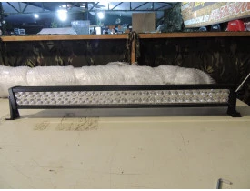 Barra de LED com 60 Leds 180 W - Peça de mostruário Nova (somente 1 em estoque)