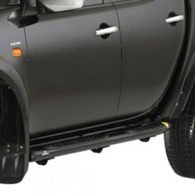 Estribo para Mitsubishi Triton Cabine Dupla - Todos os Anos - Cor Preto