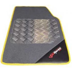 Tapete San Marino com detalhe em aluminio com a fita em amarelo (O par)