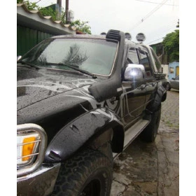 Jogo de Alargadores de Paralamas / Fender para Toyota Hilux cabine dupla SR-5, SRV 1993 à 2004 c/ furação exposta
