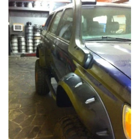 Jogo de Alargador de Paralama / Fender para Toyota Hilux SW4  1997 à 2002