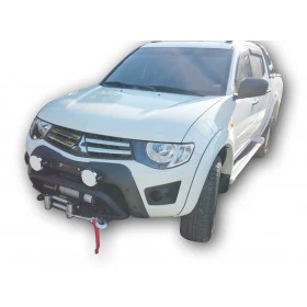 Mesa / Base / Suporte de Guincho embutida com Tubo de impulsão e suporte de faróis para MITSUBISHI L-200 Triton  e Savan