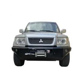Para-Choque Dianteiro com Mesa de Guincho para Mitsubishi Pajero TR4 2003 / 2006