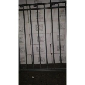 Bagageiro de mostruário para Novo Troller, sem uso, montado em duas exposições