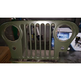 Grade dianteira para Jeep Cj5 de metal original, bom estado com cobertura para cx de direção hidráulica.