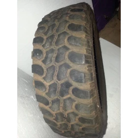 Pneu 37/12.5 R 17 usado em bom estado 50% de vida útil   