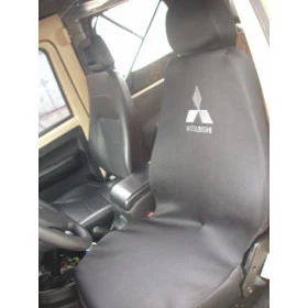 Capa protetora em neoprene para bancos dianteiros Mitsubishi na cor preta com o logo Mitsubishi em grafite ( o par )