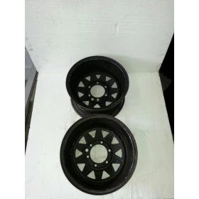 02-roda em aço triangular preta 15x8 6 furos de 139,7