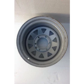 Roda de aço 15x10 6 furos de 139,7  Já foi montada