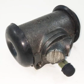 Cilindro de Freio Dianteiro Esquerdo para F-75 / F-600 / F-7000 / F-11000 / F-12000 (1971 Até 1989) Aero Willys / Itamar