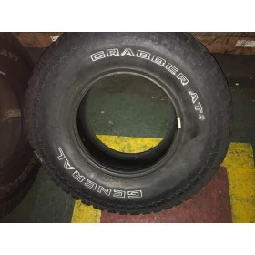 Par de pneus General Graber. AT 35x12,5 R17- pneus sem uso Vendendo barato por ser as últimas 2 peças Sem uso com etiqueta de fábrica Okm 