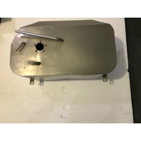 Tanque de combustível para Suzuki Samurai, feito em inox, com respiro Entrada de combustível, alimentação e local para bóia Peça nova, nunca abastecida , mostruário da Fenajeep, ( somente em carro carburado) - maior capacidade