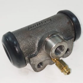 Cilindro de Freio de Roda Eixo Dianteiro (diâmetro maior) para Jeep Willys MB, GPW, M38, CJ2A, CJ3A E CJ3B  - Cód. 80735