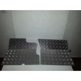 Par de Tapete em inox dianteiro para ser utilizado em Jeep Willys e Ford peça nova de mostruário