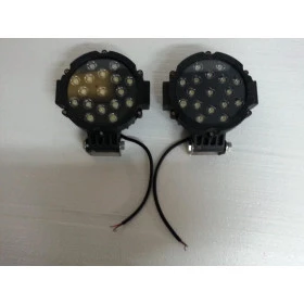 Par de Farol com armação preta ,17 leds / 51w já foi usada, porém tudo funcionando já com suporte