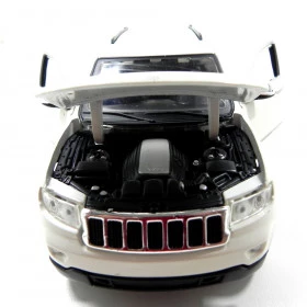 Jeep Cherokee Laredo 2011 1/24 - Miniatura