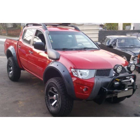 Jogo de Alargador de Para-lamas em Fibra para Mitsubishi Triton - Modelo Savana c/ 9 Cm, Peça projetada para o Rally dos
