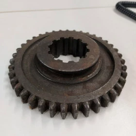 Engrenagem Grande do Eixo da Reduzida Jeep Willys  33 Dentes , Usada em Bom Estado
