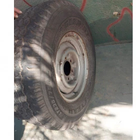 2 Pneus Com Roda 235 75 15 + Roda Usada 6 Furos 