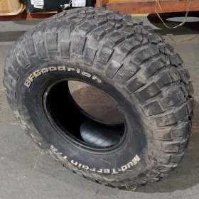 Pneu 35x12.5 R 15 BF Goodrich  MT Mud Terrain  60% de Vida Útil